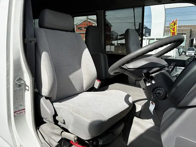 トヨタ コースター PDG-XZB40(2WD)の写真36