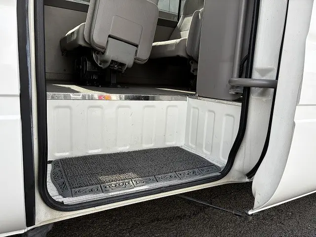 トヨタ コースター PDG-XZB40(2WD)の写真44