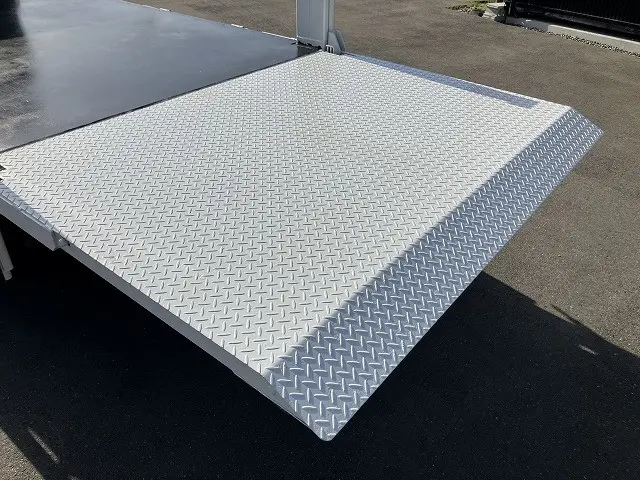 三菱 キャンター TPG-FDA00(4WD)の写真23