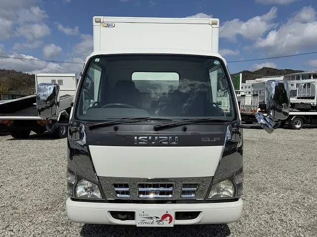 いすゞ エルフ PB-NKR81AN(2WD)の写真2