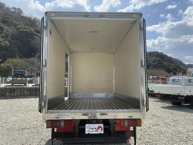 いすゞ エルフ PB-NKR81AN(2WD)の写真14