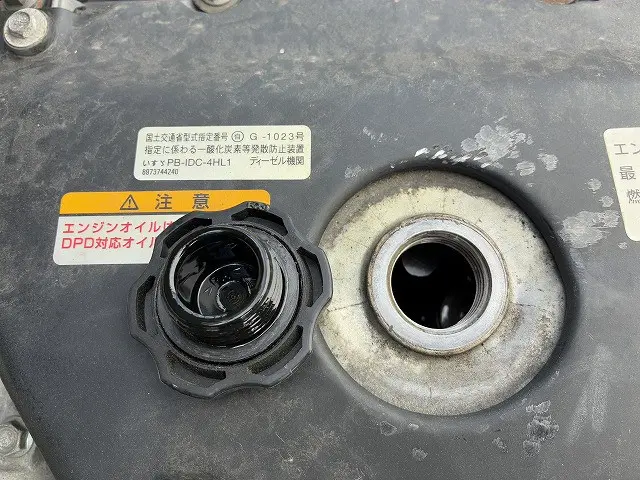 いすゞ エルフ PB-NKR81AN(2WD)の写真22