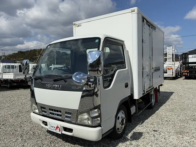 いすゞ エルフ PB-NKR81AN(2WD)の写真26