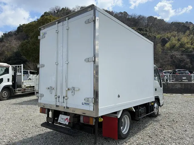 いすゞ エルフ PB-NKR81AN(2WD)の写真28