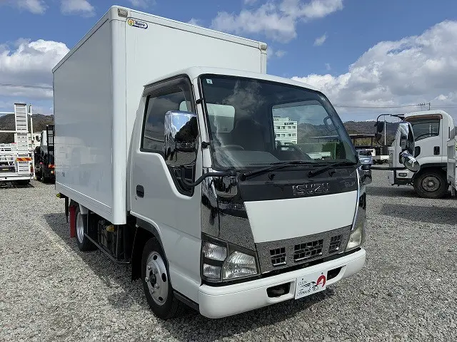 いすゞ エルフ PB-NKR81AN(2WD)の写真29