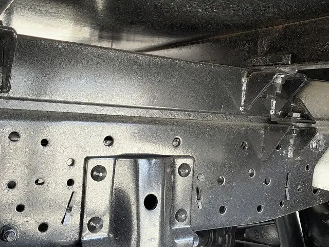 いすゞ エルフ PB-NKR81AN(2WD)の写真47