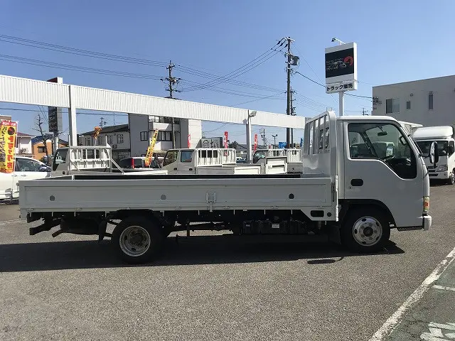 いすゞ エルフ KR-NKR81LAR(2WD)の写真8