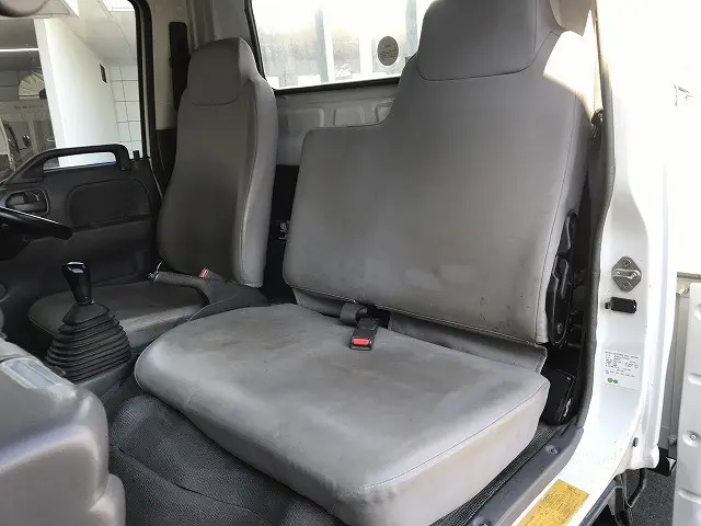 いすゞ エルフ KR-NKR81LAR(2WD)の写真33