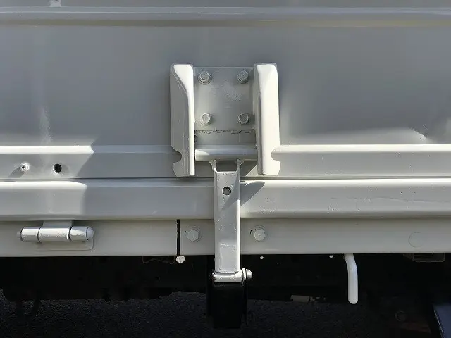 いすゞ エルフ KR-NKR81LAR(2WD)の写真36