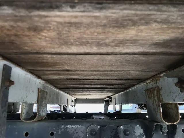 いすゞ エルフ KR-NKR81LAR(2WD)の写真39