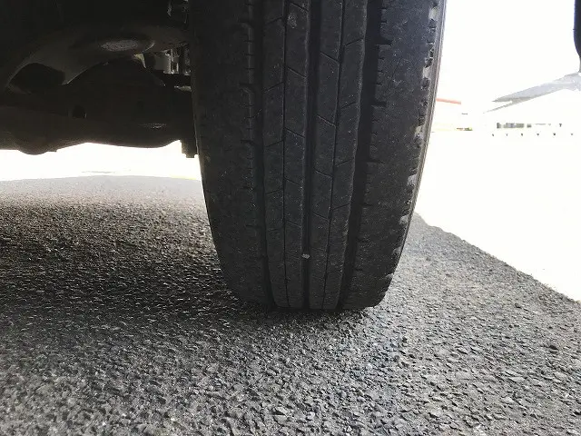 いすゞ エルフ KR-NKR81LAR(2WD)の写真43