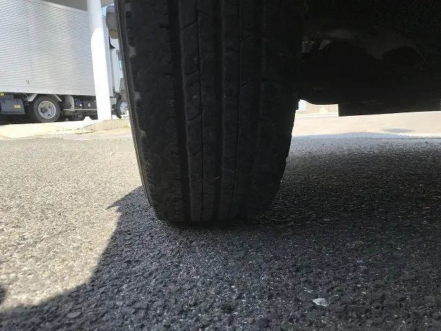 いすゞ エルフ KR-NKR81LAR(2WD)の写真44