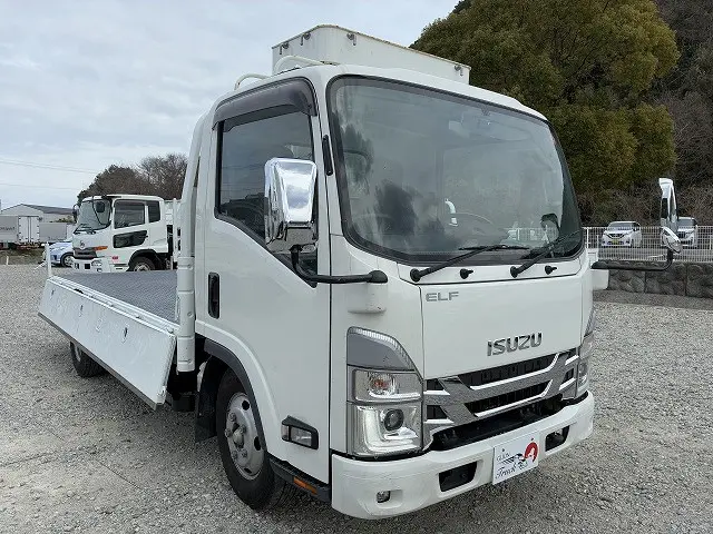 いすゞ エルフ 2RG-NMR88AR(2WD)の写真10