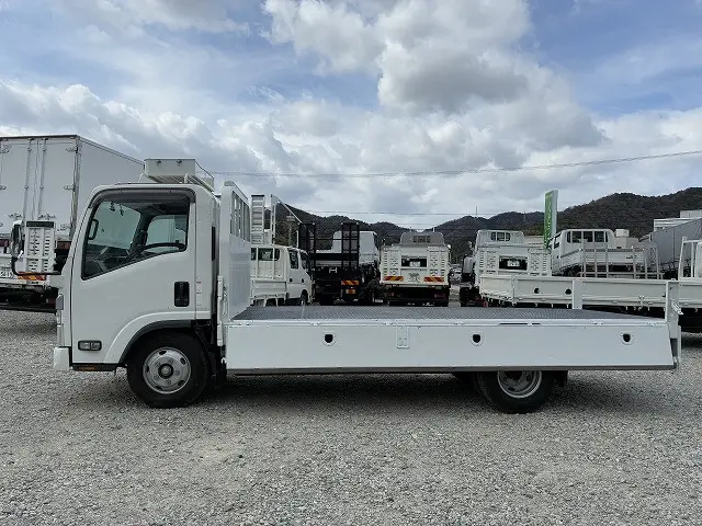 いすゞ エルフ 2RG-NMR88AR(2WD)の写真11