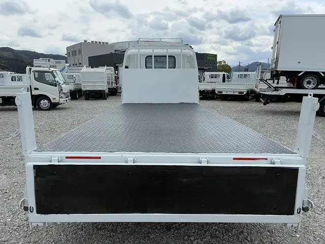 いすゞ エルフ 2RG-NMR88AR(2WD)の写真14