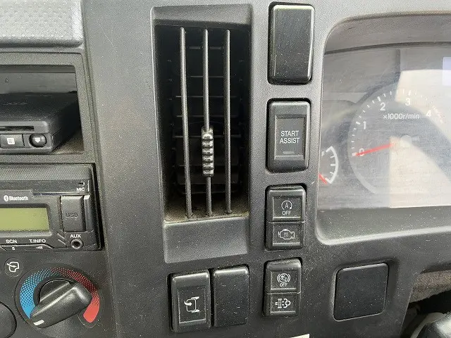 いすゞ エルフ 2RG-NMR88AR(2WD)の写真29