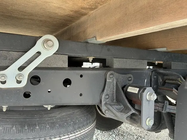 いすゞ エルフ 2RG-NMR88AR(2WD)の写真37