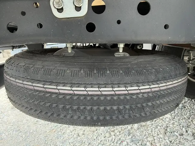 いすゞ エルフ 2RG-NMR88AR(2WD)の写真38