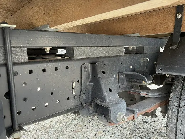 いすゞ エルフ 2RG-NMR88AR(2WD)の写真41