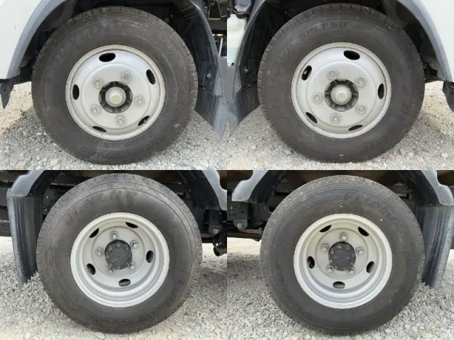 いすゞ エルフ 2RG-NMR88AR(2WD)の写真43