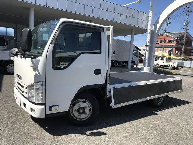 いすゞ エルフ 2RG-NJR88A(2WD)の写真10