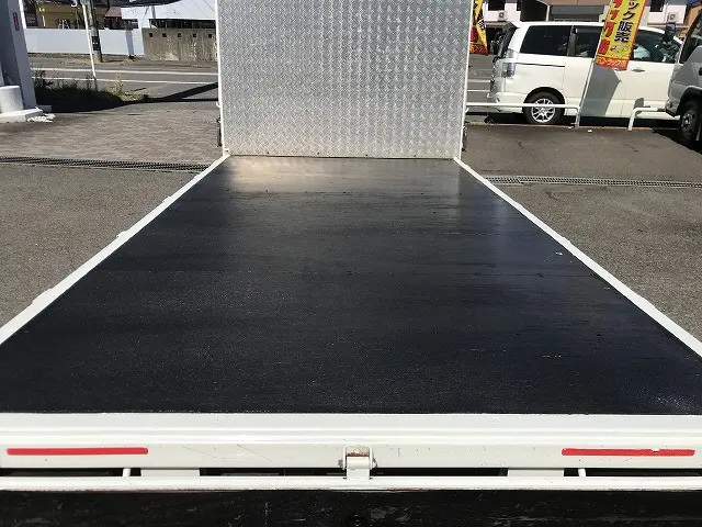 いすゞ エルフ 2RG-NJR88A(2WD)の写真16