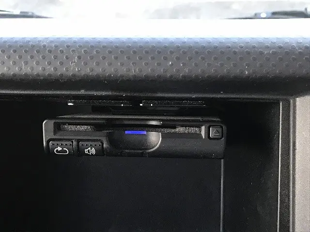 いすゞ エルフ 2RG-NJR88A(2WD)の写真33