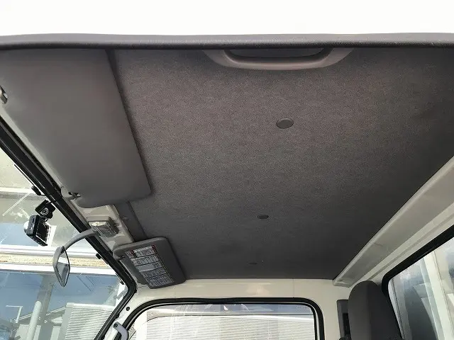 いすゞ エルフ 2RG-NJR88A(2WD)の写真36