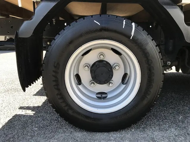 いすゞ エルフ 2RG-NJR88A(2WD)の写真44