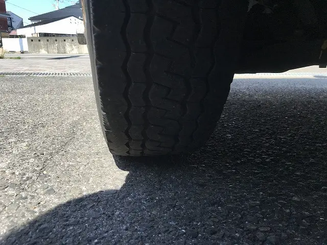 いすゞ エルフ 2RG-NJR88A(2WD)の写真47