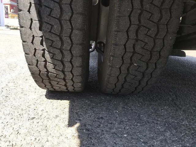 いすゞ エルフ 2RG-NJR88A(2WD)の写真48