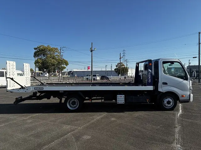 トヨタ ダイナ 2PG-XZU722(2WD)の写真5