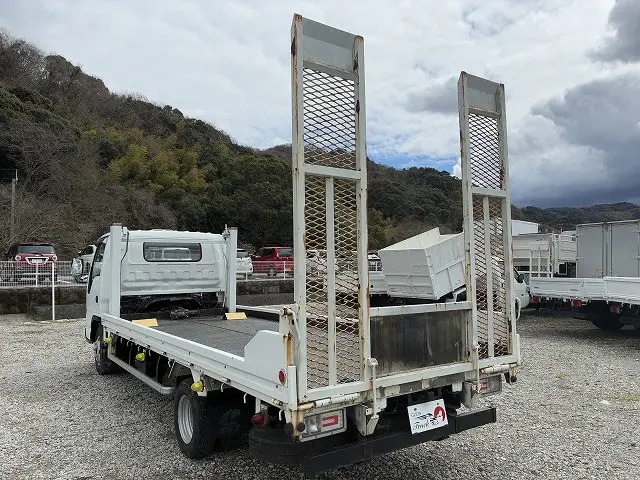 いすゞ エルフ KC-NPR66PR(2WD)の写真13