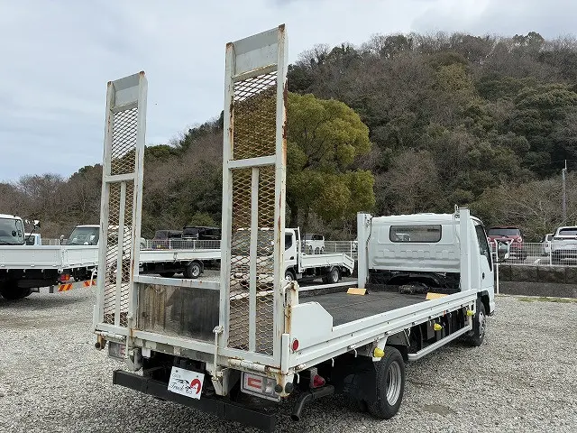 いすゞ エルフ KC-NPR66PR(2WD)の写真15