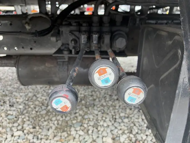 いすゞ エルフ KC-NPR66PR(2WD)の写真40