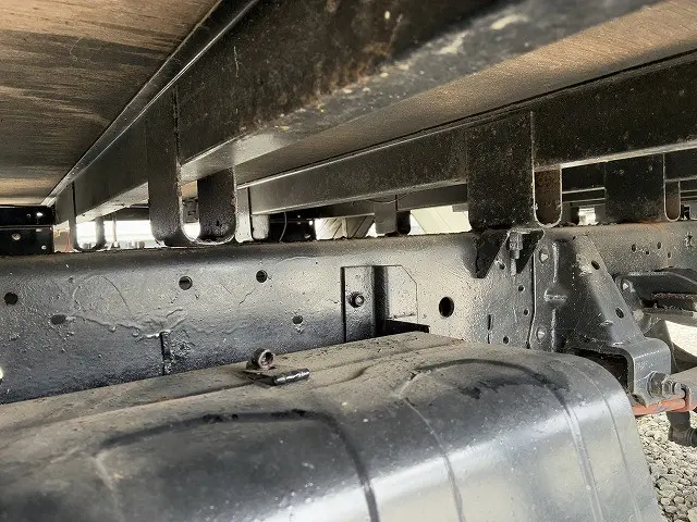 いすゞ エルフ KC-NPR66PR(2WD)の写真43