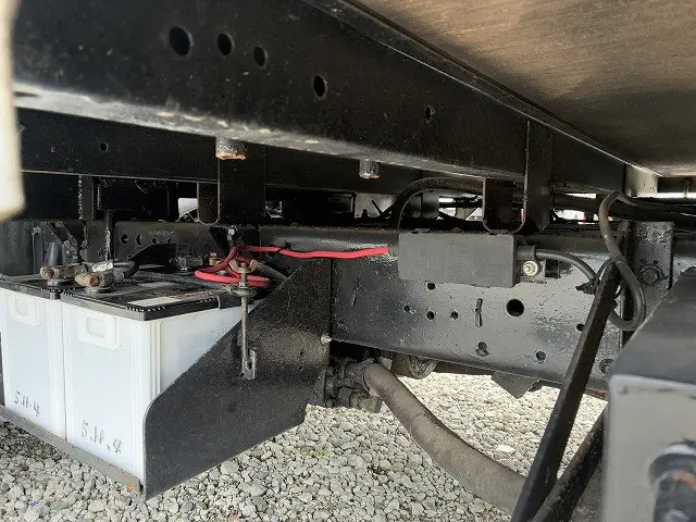 いすゞ エルフ KC-NPR66PR(2WD)の写真44