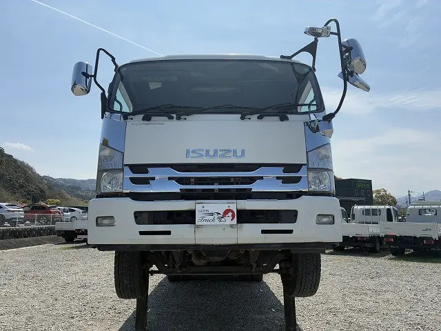 いすゞ フォワード LKG-FTR90S2(2WD)の写真2
