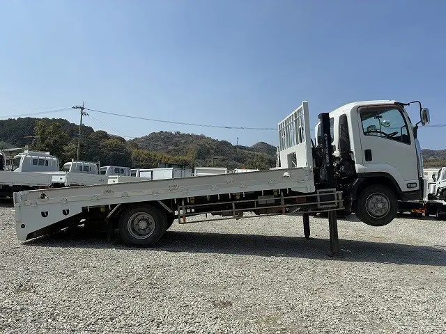 いすゞ フォワード LKG-FTR90S2(2WD)の写真5