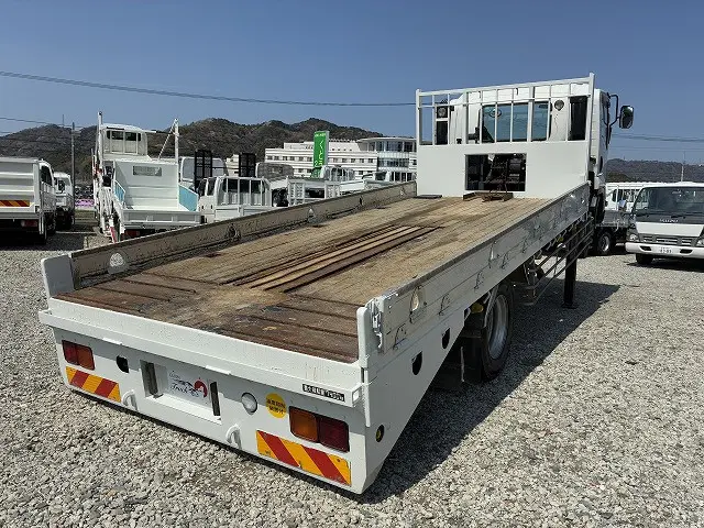 いすゞ フォワード LKG-FTR90S2(2WD)の写真8