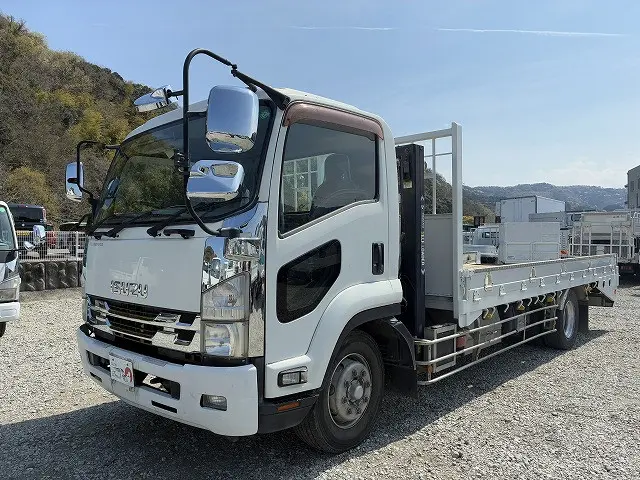 いすゞ フォワード LKG-FTR90S2(2WD)の写真9