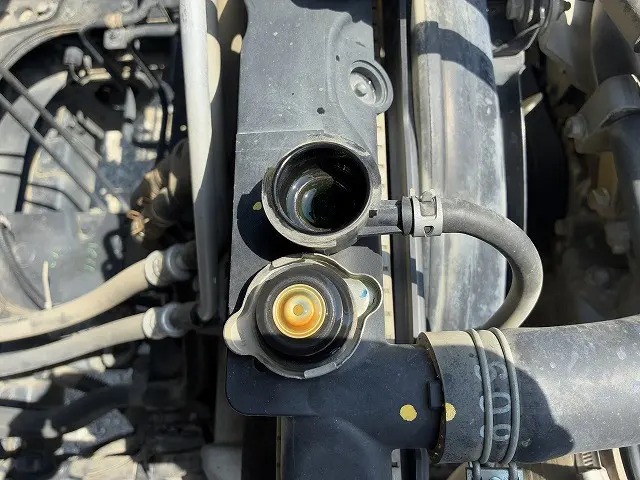 いすゞ フォワード LKG-FTR90S2(2WD)の写真25