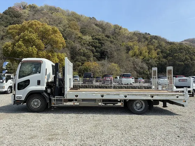 いすゞ フォワード LKG-FTR90S2(2WD)の写真33