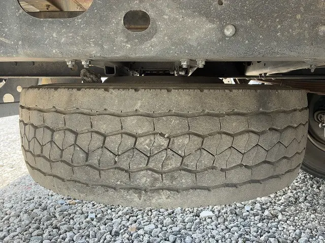 いすゞ フォワード LKG-FTR90S2(2WD)の写真43