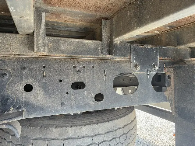 いすゞ フォワード LKG-FTR90S2(2WD)の写真45