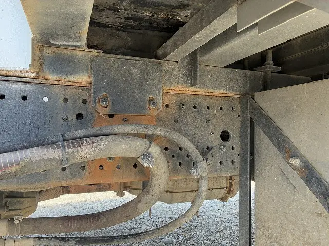 いすゞ フォワード LKG-FTR90S2(2WD)の写真46