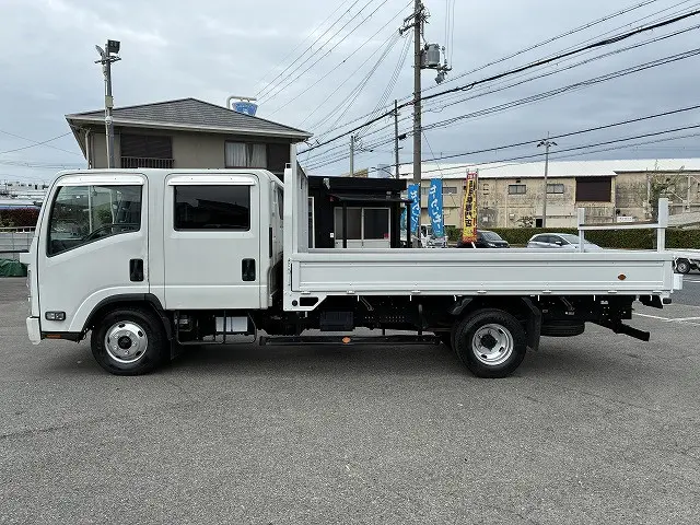 いすゞ エルフ TRG-NPR85AR(2WD)の写真4