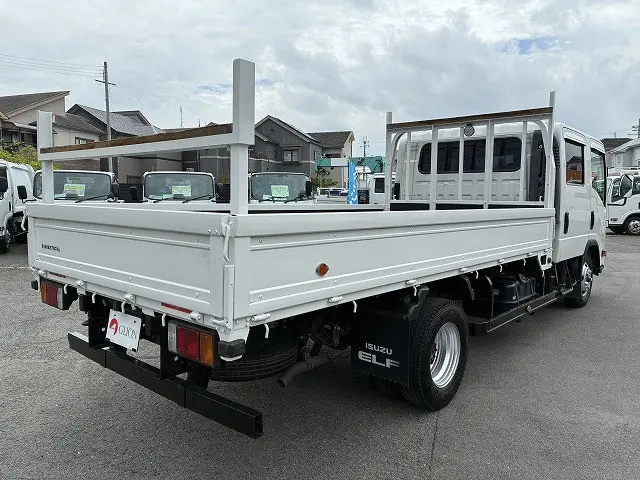 いすゞ エルフ TRG-NPR85AR(2WD)の写真8