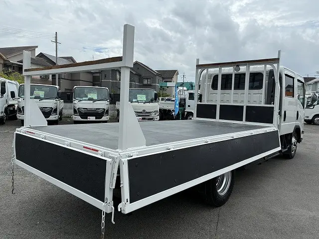 いすゞ エルフ TRG-NPR85AR(2WD)の写真15