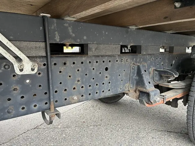 いすゞ エルフ TRG-NPR85AR(2WD)の写真17